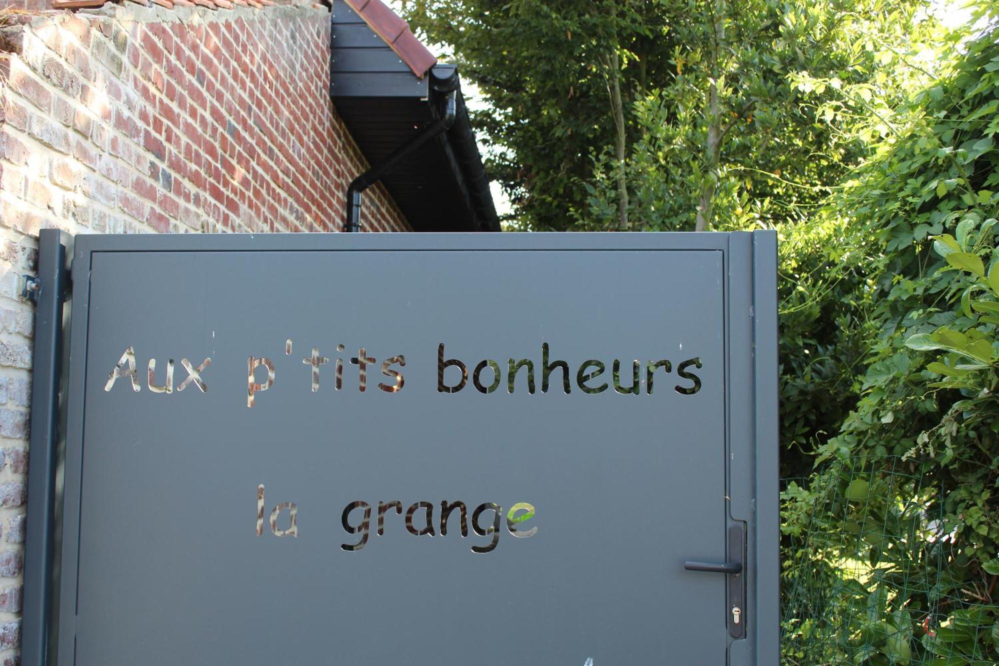 Bed and Breakfast Aux P'Tits Bonheurs La Grange Neuve-Chapelle Экстерьер фото